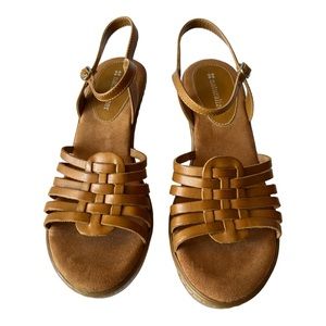 Naturalizer ladies Wedge/Platform sandal, basket weave leather upper, Sz. 6.5